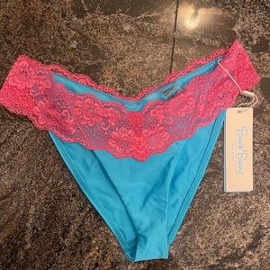 NWT - Beach Bunny Lady Lace - M Bottom!